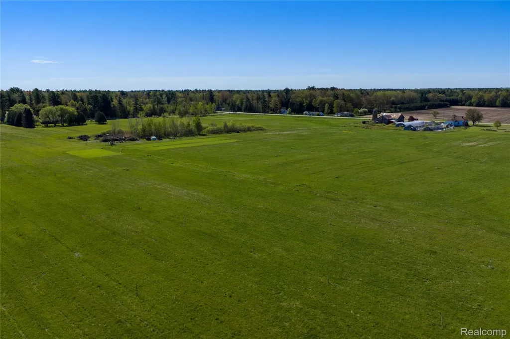 850 M-55 Tawas Township MI 48763