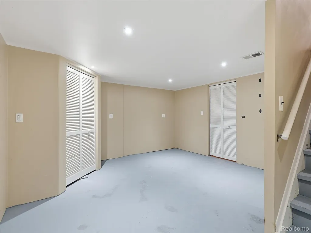 50656 Jefferson Avenue New Baltimore City MI 48047