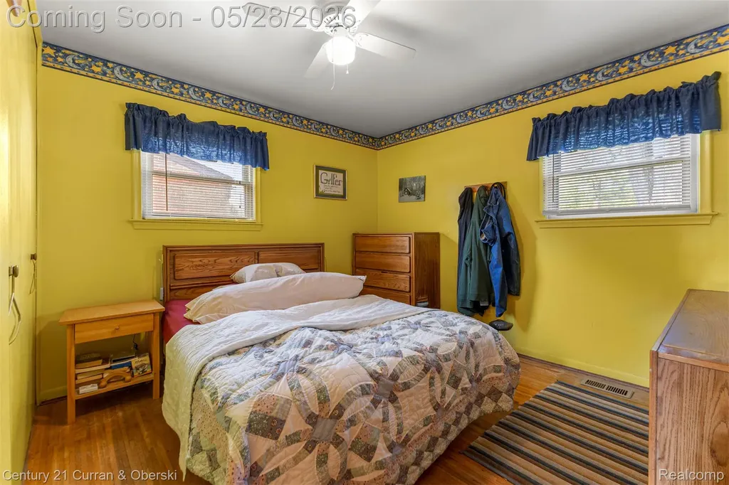 8245 N Hubbard Street Westland City MI 48185