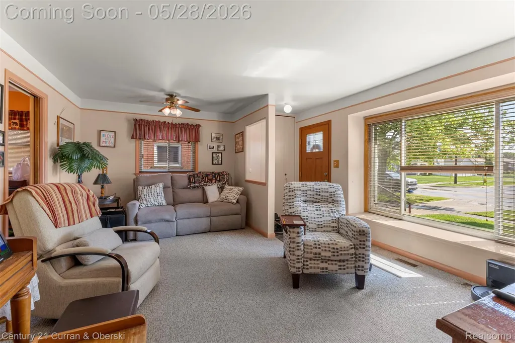 8245 N Hubbard Street Westland City MI 48185