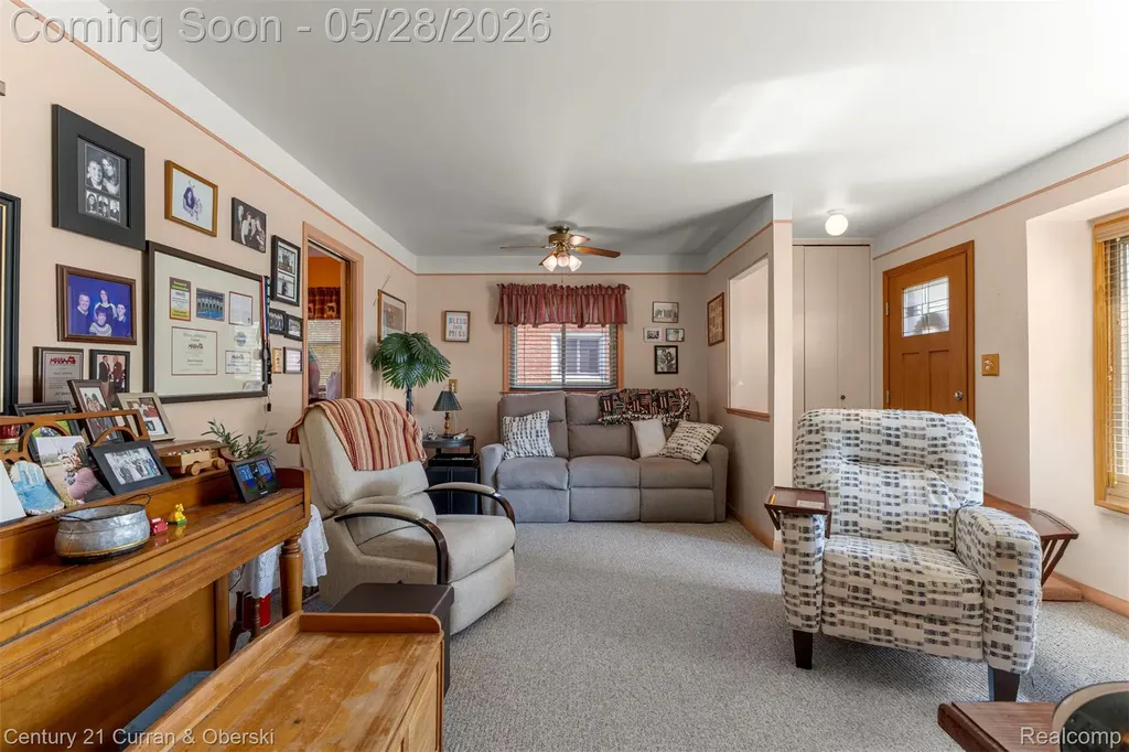 8245 N Hubbard Street Westland City MI 48185