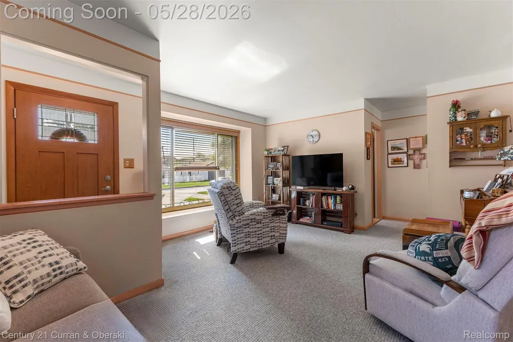 8245 N Hubbard Street Westland City MI 48185