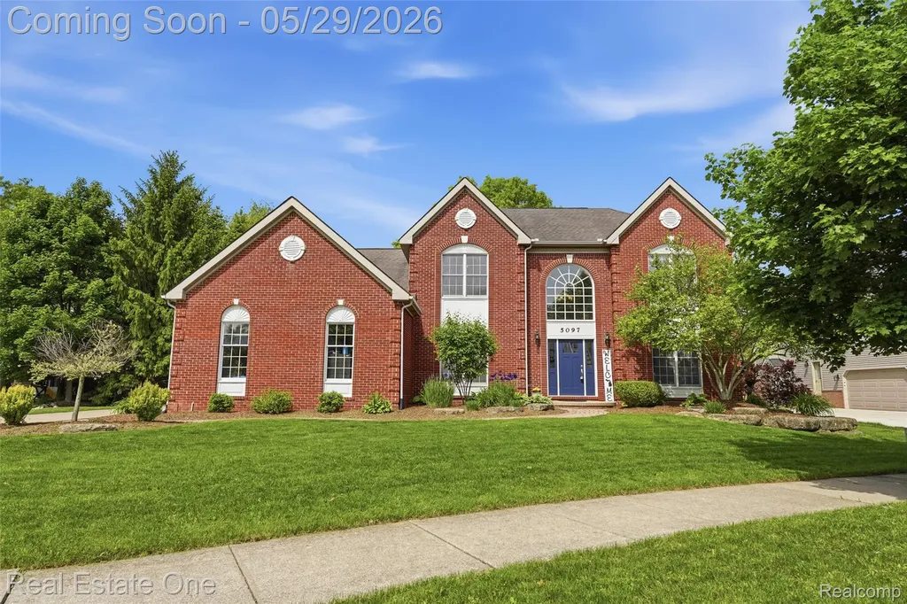 5097 Birkdale Drive Commerce Charter Township MI 48382