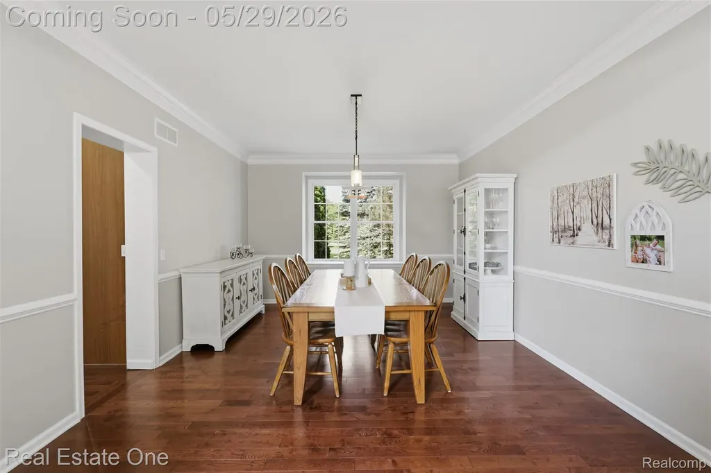 5097 Birkdale Drive Commerce Charter Township MI 48382