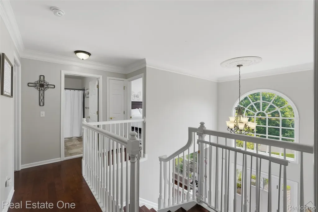 5097 Birkdale Drive Commerce Charter Township MI 48382