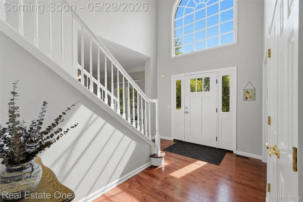 5097 Birkdale Drive Commerce Charter Township MI 48382