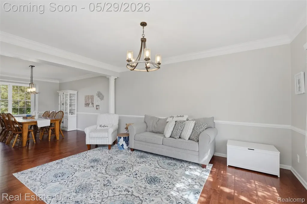 5097 Birkdale Drive Commerce Charter Township MI 48382