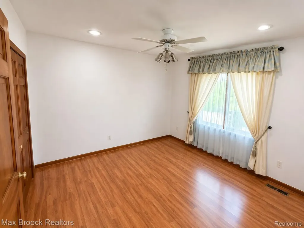 40318 Denbigh Drive Sterling Heights City MI 48310