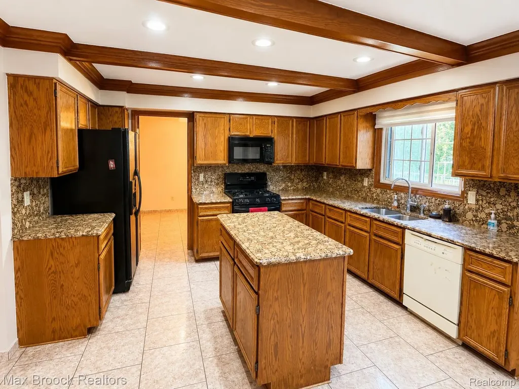 40318 Denbigh Drive Sterling Heights City MI 48310