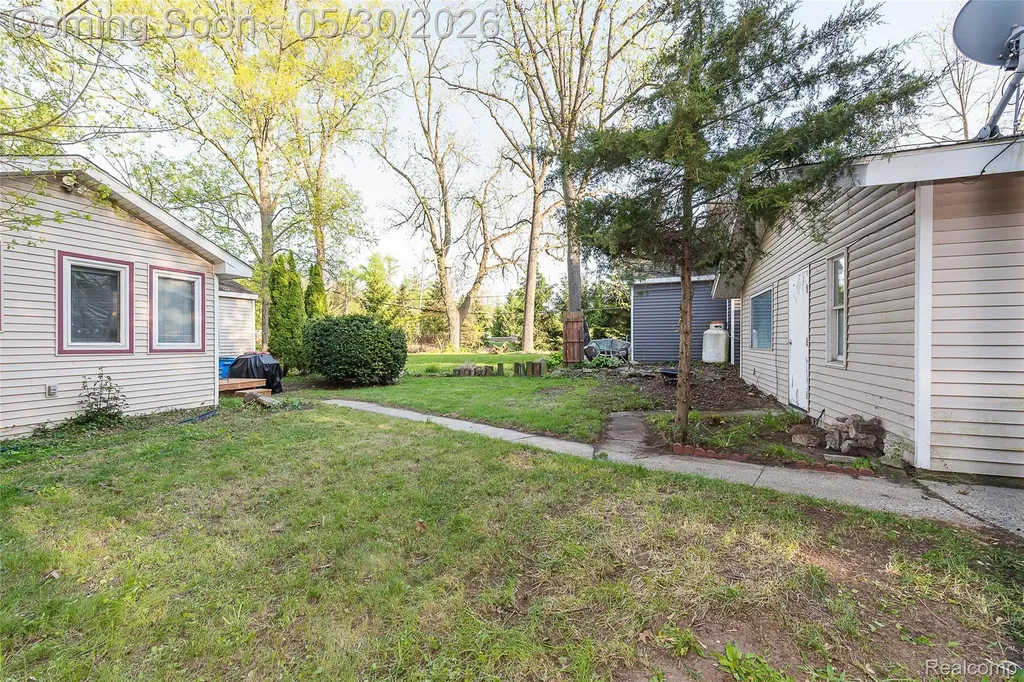 1946 Union Lake Road Commerce Charter Township MI 48382