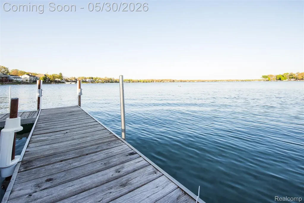 1946 Union Lake Road Commerce Charter Township MI 48382