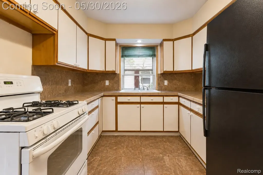 1946 Union Lake Road Commerce Charter Township MI 48382