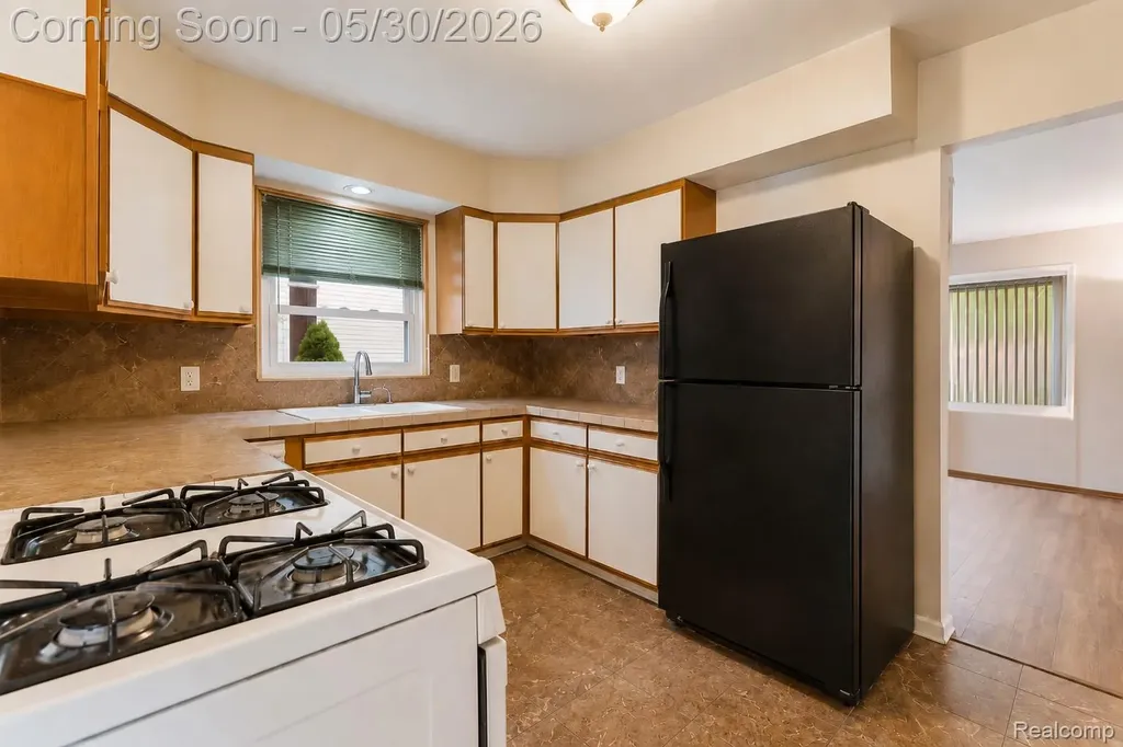 1946 Union Lake Road Commerce Charter Township MI 48382