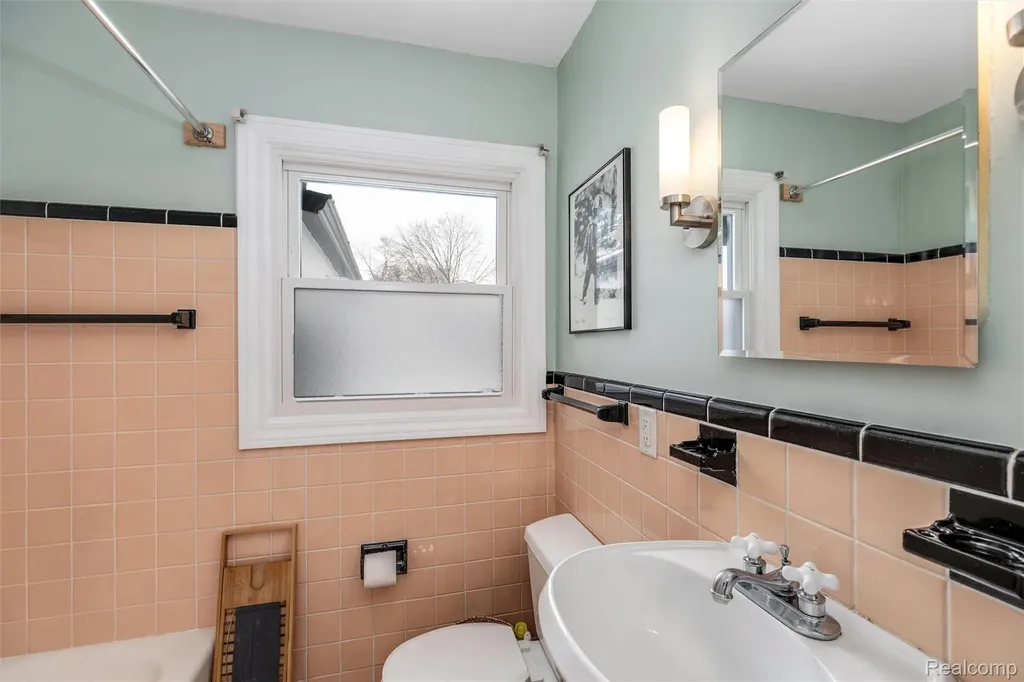 601 Pacific Street Plymouth City MI 48170