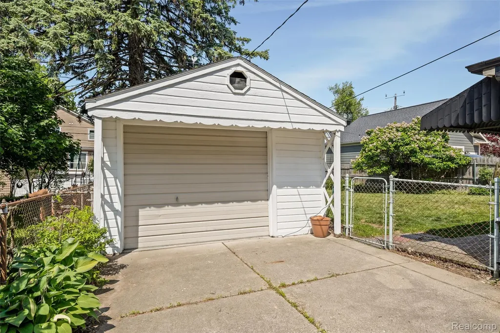 601 Pacific Street Plymouth City MI 48170