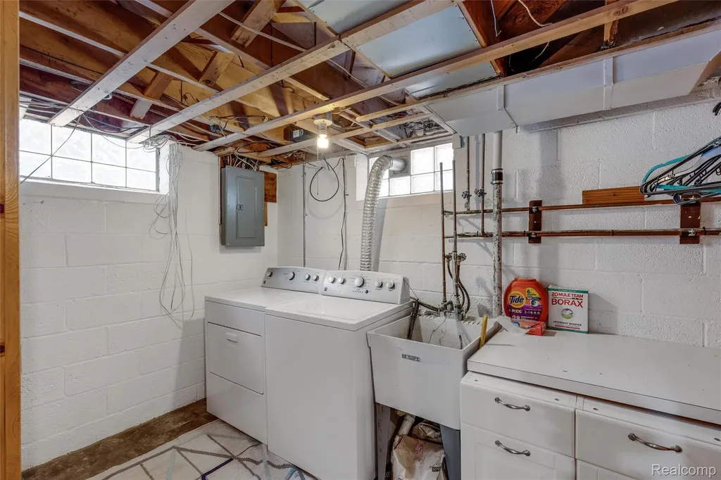 601 Pacific Street Plymouth City MI 48170