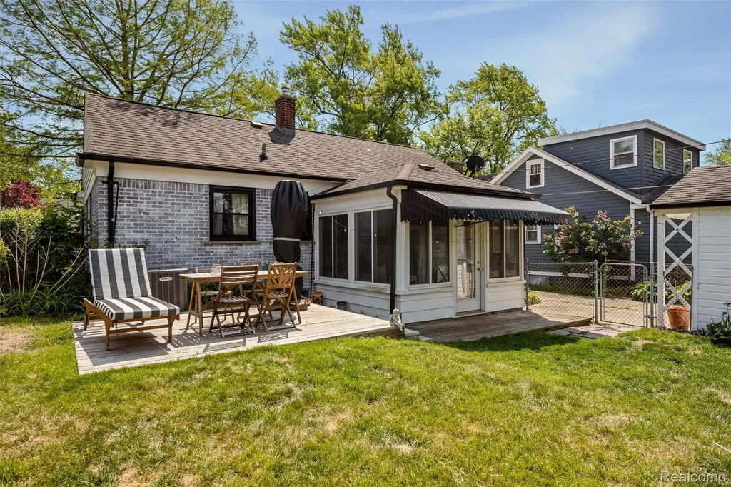 601 Pacific Street Plymouth City MI 48170