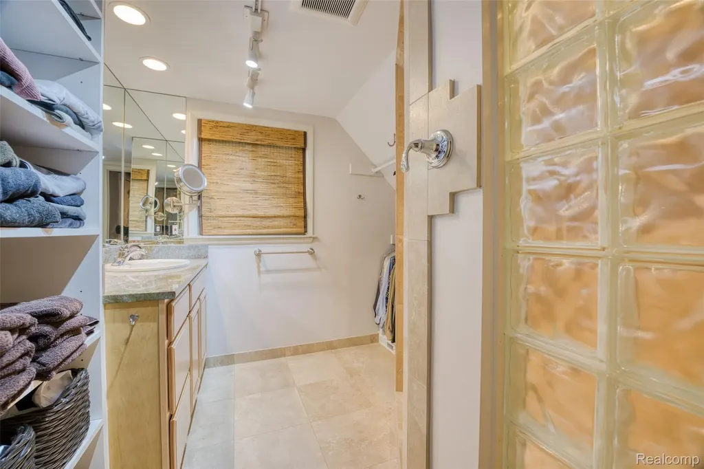 5940 Silver Birch Road Hadley Township MI 48462