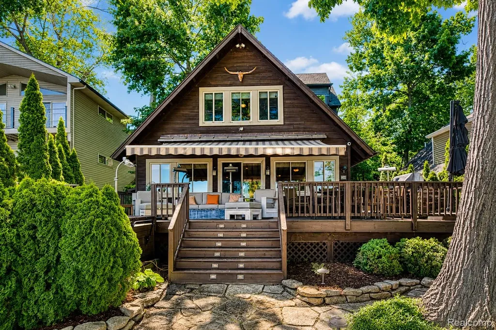 5940 Silver Birch Road Hadley Township MI 48462