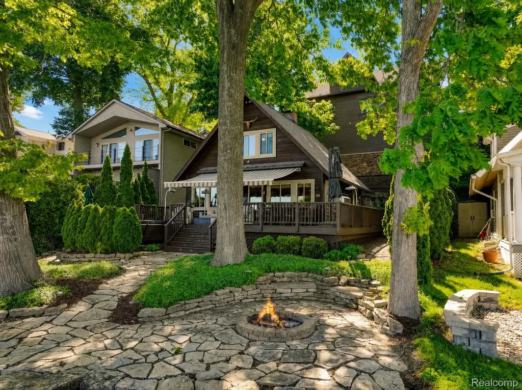 5940 Silver Birch Road Hadley Township MI 48462