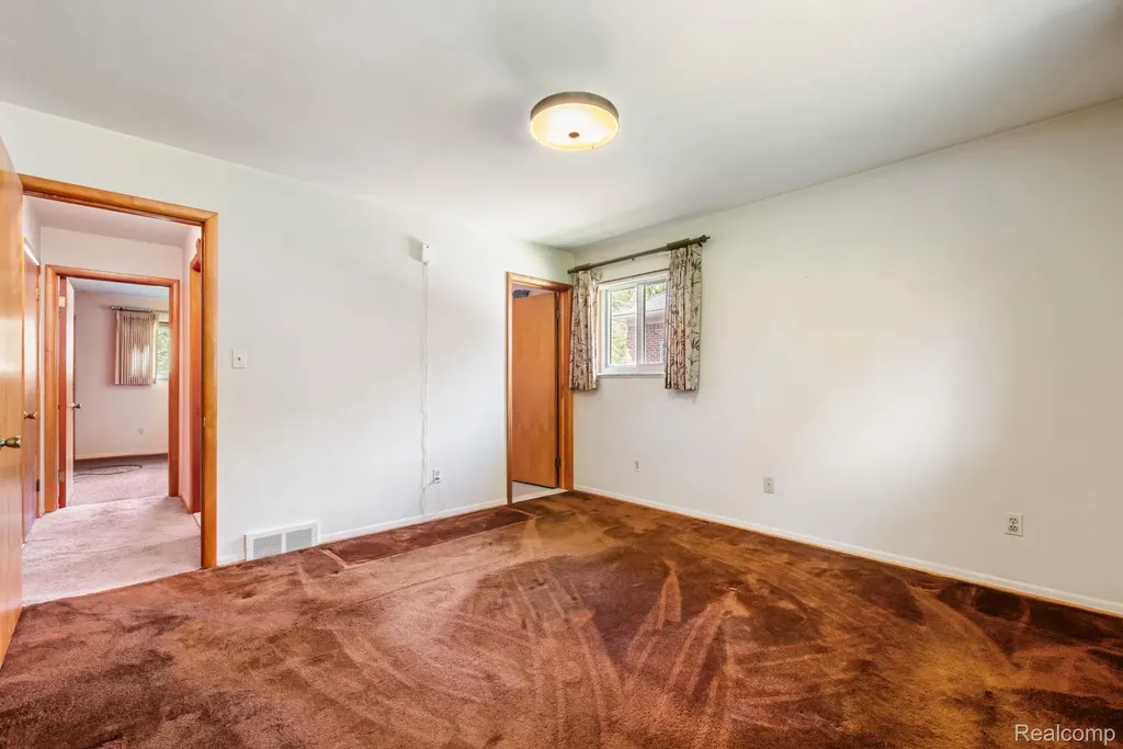 38230 Chartier Street Harrison Charter Township MI 48045