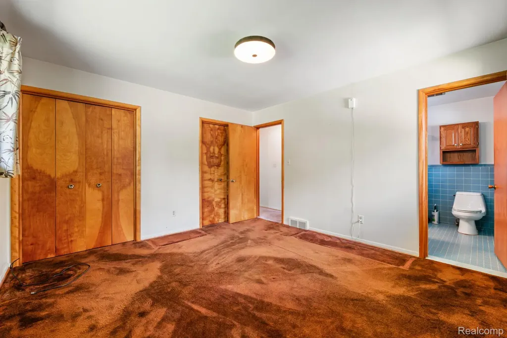 38230 Chartier Street Harrison Charter Township MI 48045