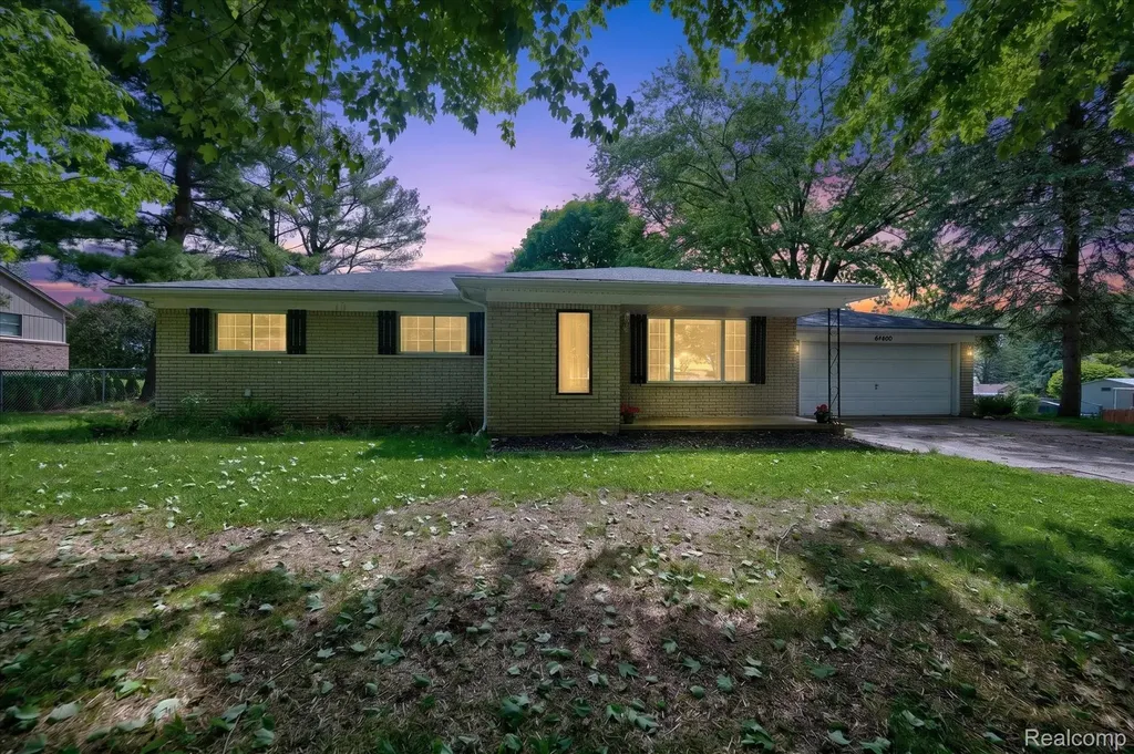 64400 Tipperary Drive Washington Township MI 48095