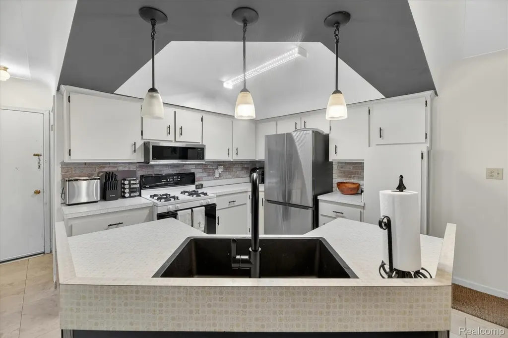 64400 Tipperary Drive Washington Township MI 48095