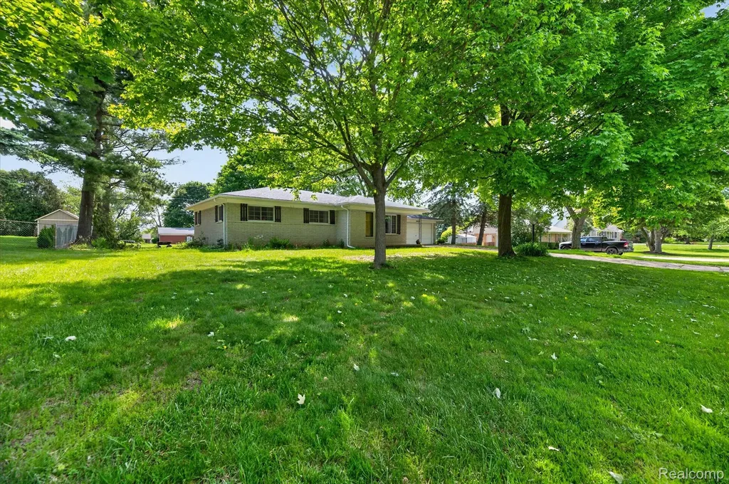 64400 Tipperary Drive Washington Township MI 48095