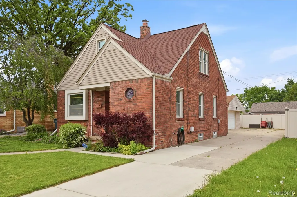 1188 Champaign Road Lincoln Park City MI 48146