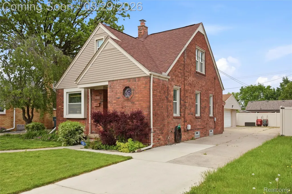1188 Champaign Road Lincoln Park City MI 48146