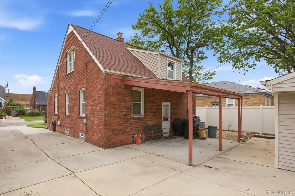 1188 Champaign Road Lincoln Park City MI 48146