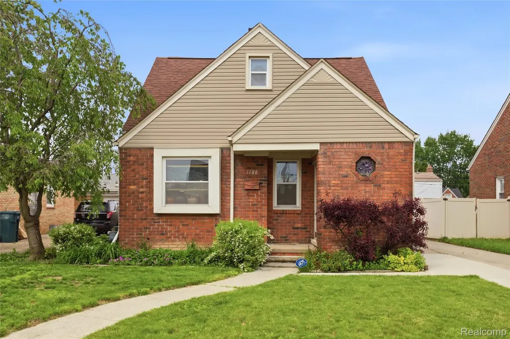 1188 Champaign Road Lincoln Park City MI 48146