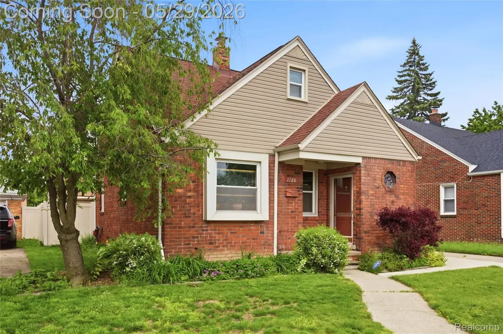 1188 Champaign Road Lincoln Park City MI 48146