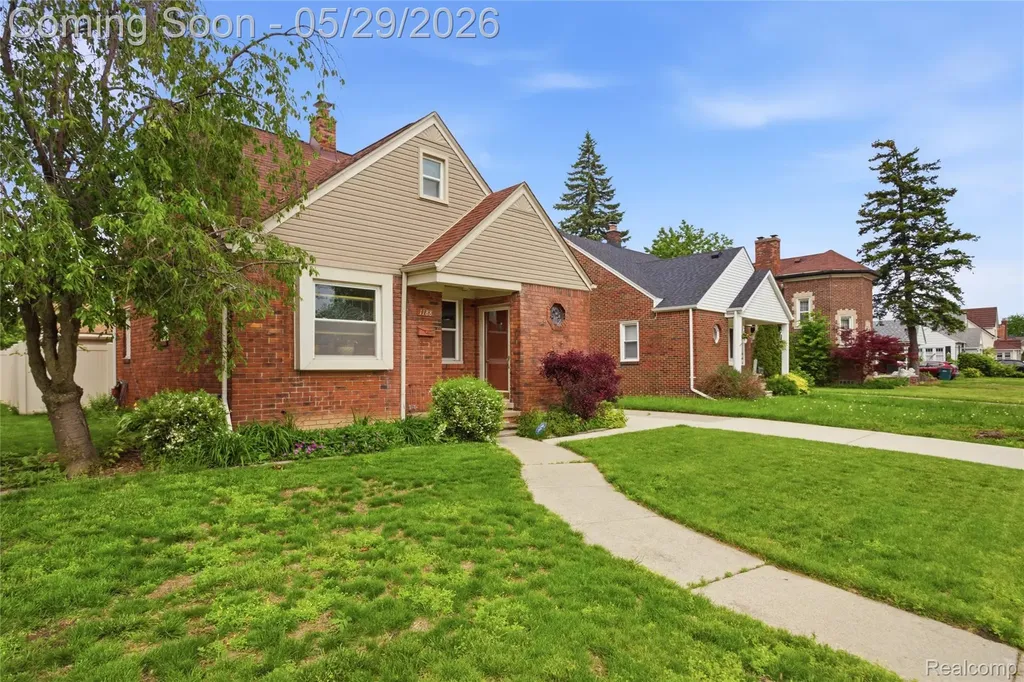 1188 Champaign Road Lincoln Park City MI 48146