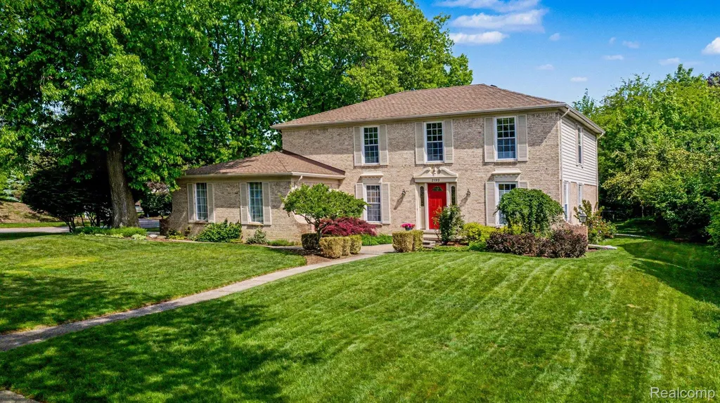 2190 Babcock Drive Troy City MI 48084