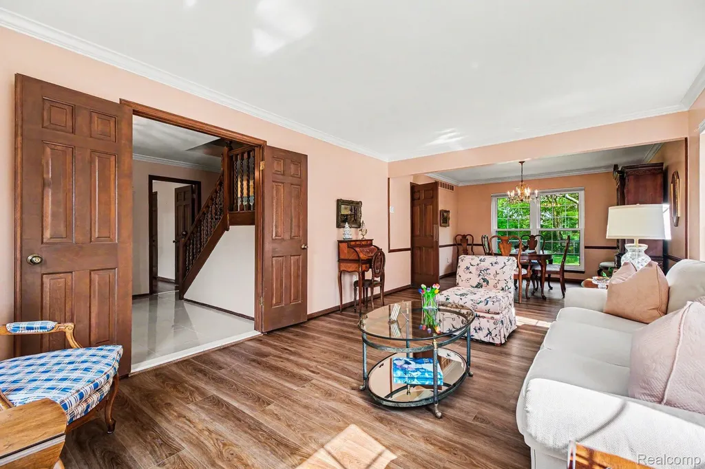 2190 Babcock Drive Troy City MI 48084