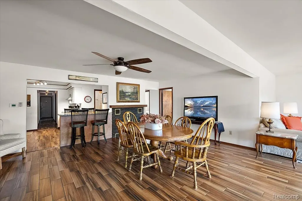6930 Colony Drive West Bloomfield Charter Township MI 48323