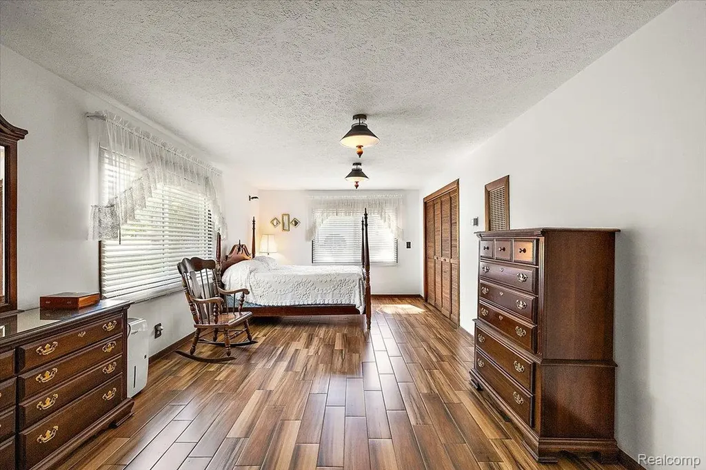 6930 Colony Drive West Bloomfield Charter Township MI 48323