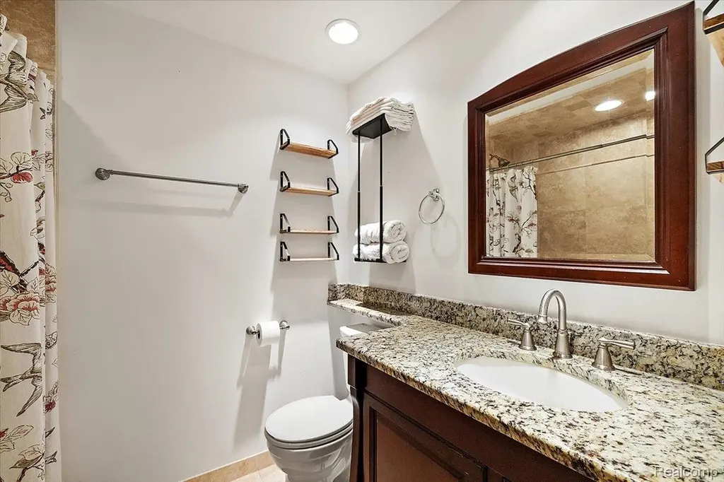 6930 Colony Drive West Bloomfield Charter Township MI 48323