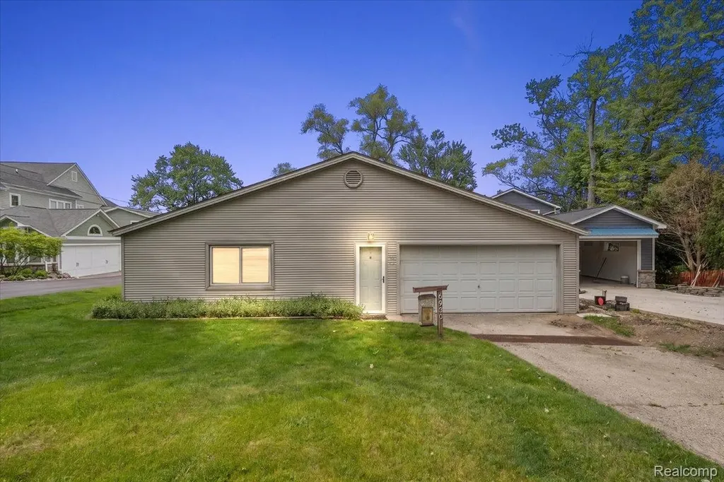 6930 Colony Drive West Bloomfield Charter Township MI 48323