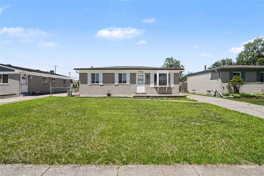37125 Carpathia Boulevard Sterling Heights City MI 48310