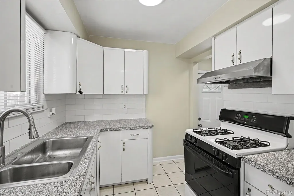 37125 Carpathia Boulevard Sterling Heights City MI 48310