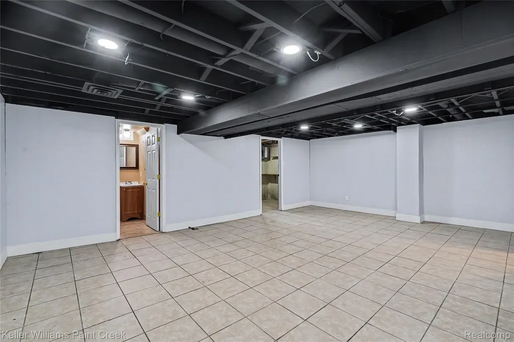 37125 Carpathia Boulevard Sterling Heights City MI 48310