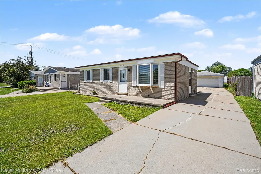 37125 Carpathia Boulevard Sterling Heights City MI 48310