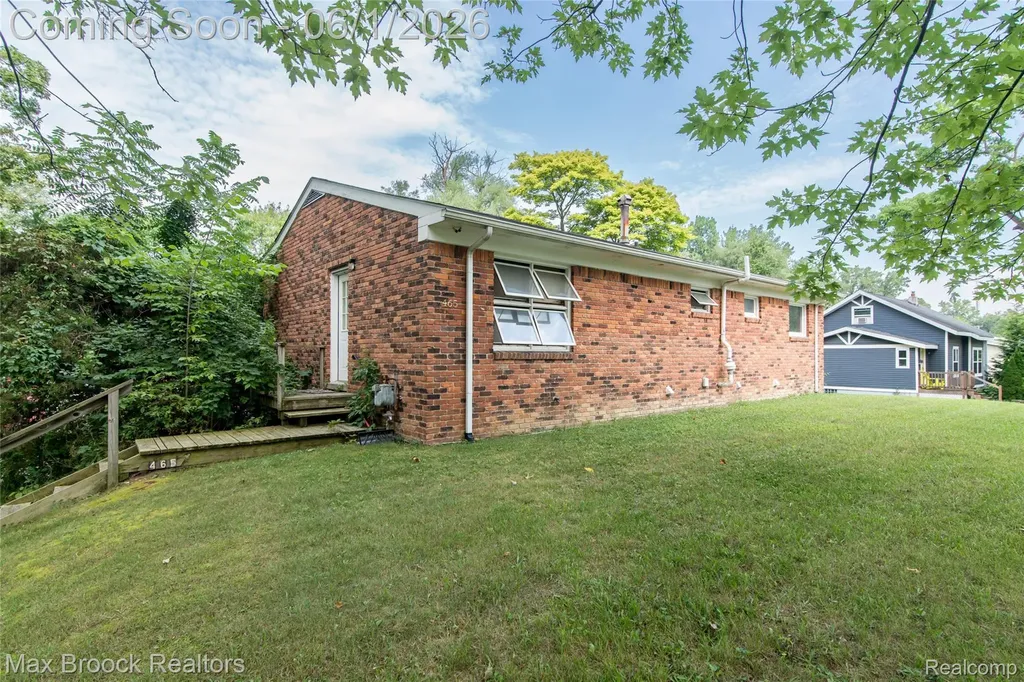 465 Robert Court Auburn Hills City MI 48326
