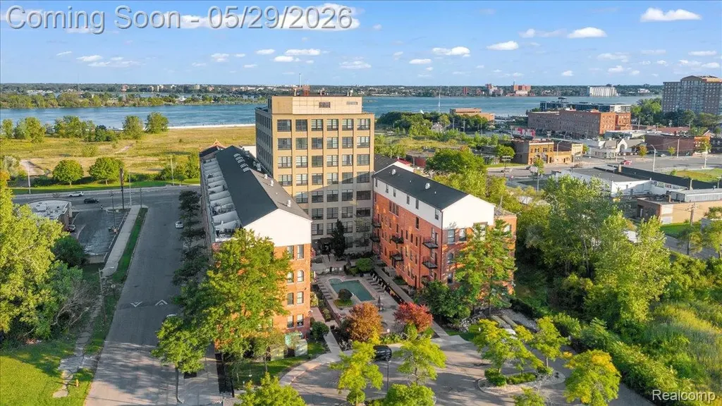 6533 E Jefferson Avenue Detroit City MI 48207