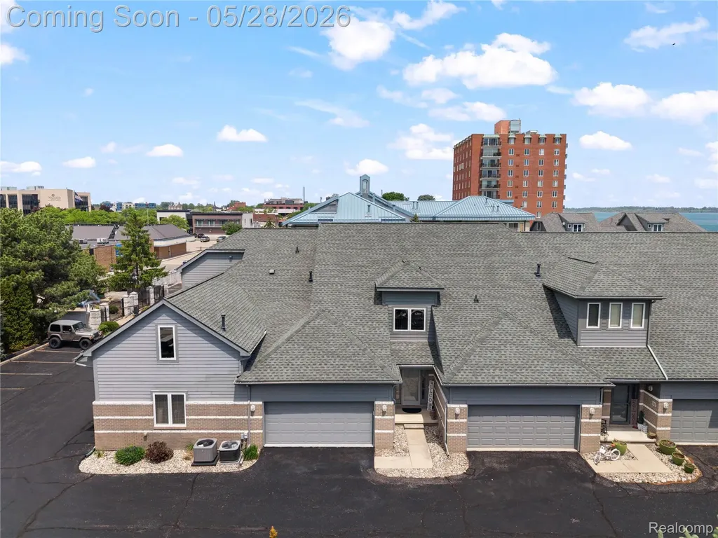31 Kreger Drive Wyandotte City MI 48192