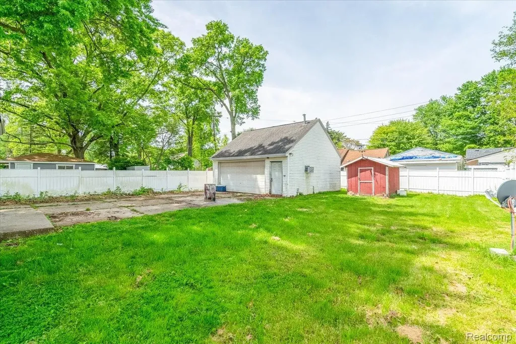 10090 Sterling Street Romulus City MI 48174