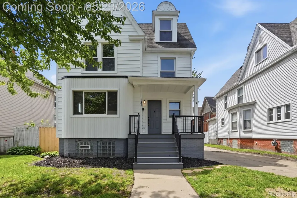 255 Poplar Street Wyandotte City MI 48192